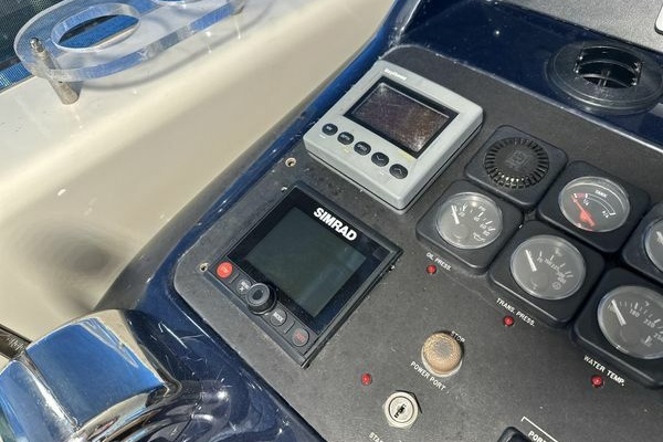 57ft Uniesse Yacht For Sale
