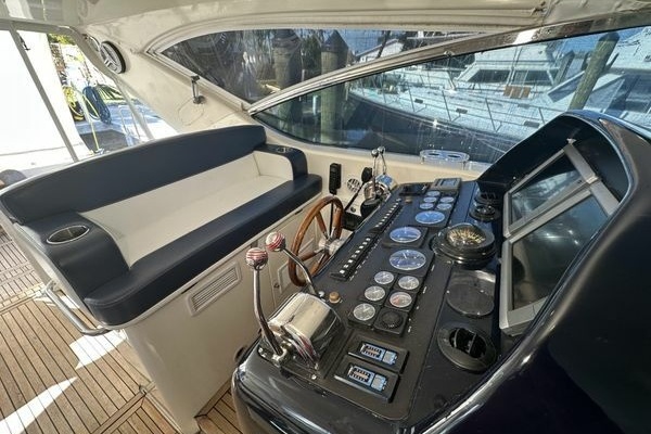 57ft Uniesse Yacht For Sale