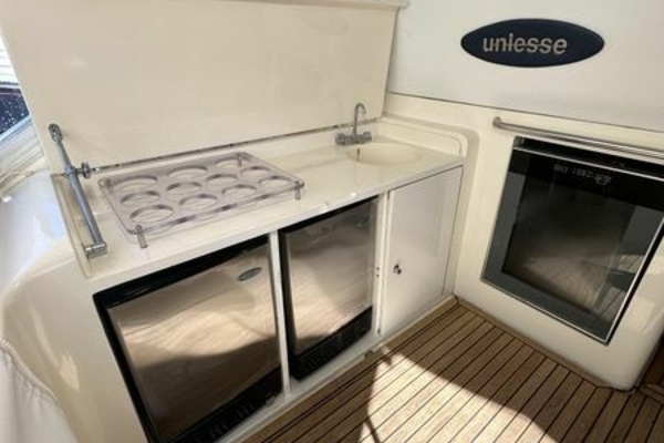 57ft Uniesse Yacht For Sale