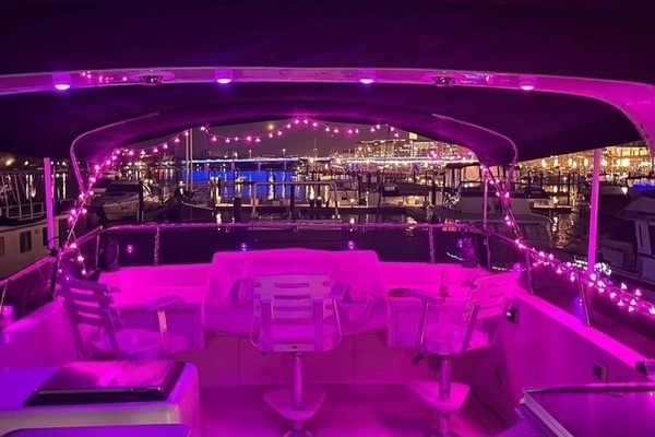 Viking 55 Motor Yacht Yacht For Sale