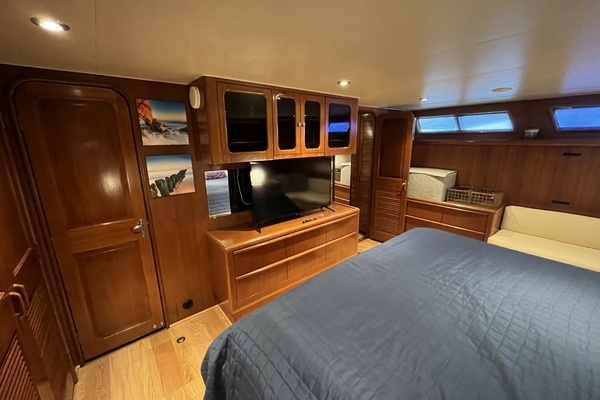 Viking 55 Motor Yacht Yacht For Sale