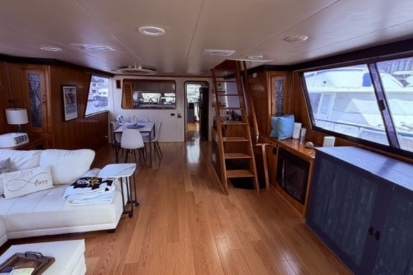 Photo of the 1990 Viking 55 Motor Yacht "BLESSED"