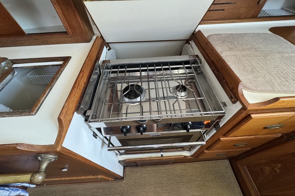 BIA 30ft Cape Dory Yacht For Sale