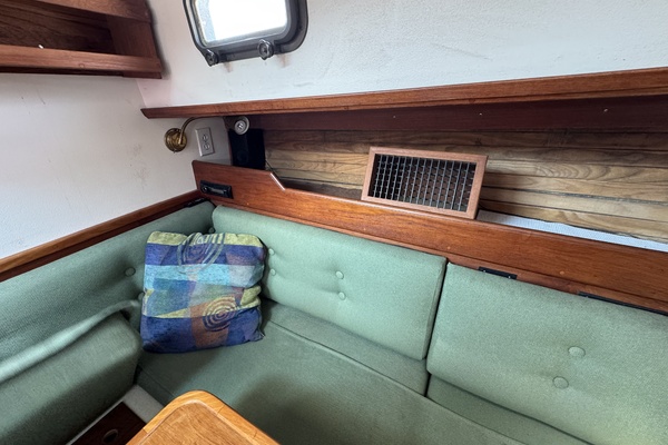BIA 30ft Cape Dory Yacht For Sale