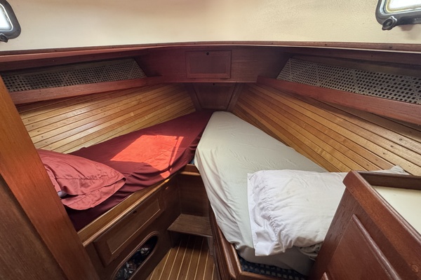BIA 30ft Cape Dory Yacht For Sale