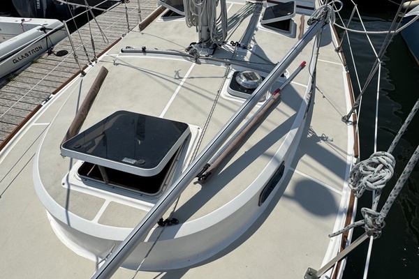 BIA 30ft Cape Dory Yacht For Sale