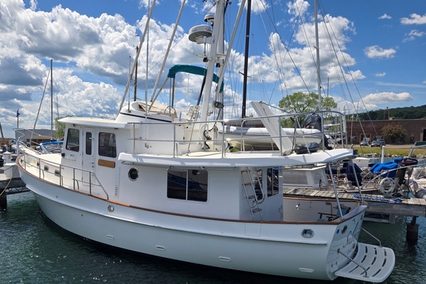39ft Kadey Krogen Yacht For Sale