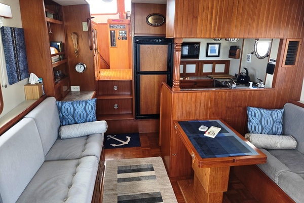39ft Kadey Krogen Yacht For Sale