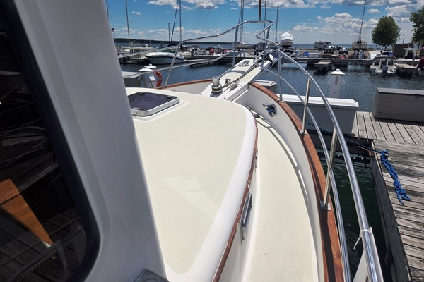 39ft Kadey Krogen Yacht For Sale
