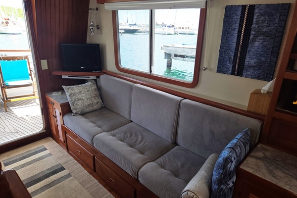 39ft Kadey Krogen Yacht For Sale
