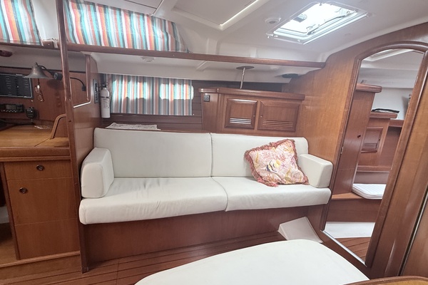 Off Piste 47ft Beneteau Yacht For Sale