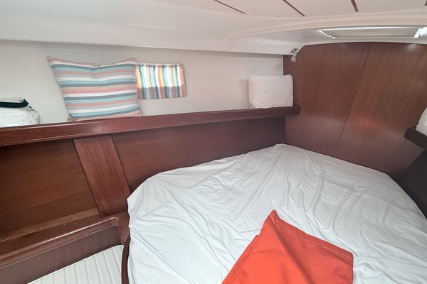 Off Piste 47ft Beneteau Yacht For Sale