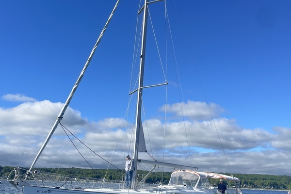 Off Piste 47ft Beneteau Yacht For Sale