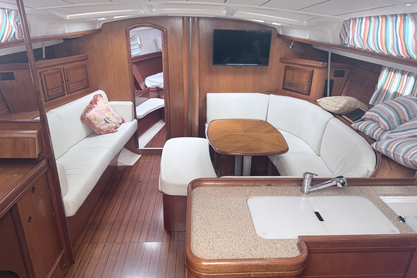 Off Piste 47ft Beneteau Yacht For Sale