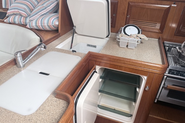 Off Piste 47ft Beneteau Yacht For Sale