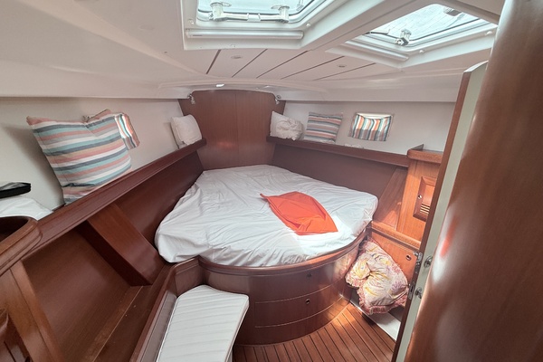 Off Piste 47ft Beneteau Yacht For Sale