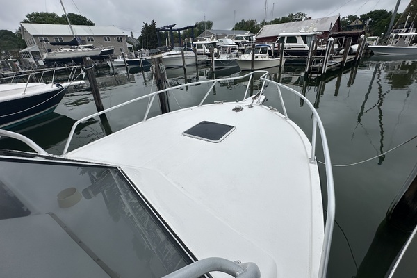 Photo of the 2000 Albemarle 280 Express Fisherman "Knot On Call"