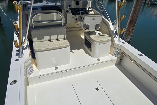 Photo of the 2000 Albemarle 280 Express Fisherman "Knot On Call"