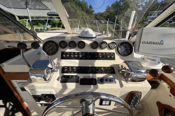 35ft Viking Yacht For Sale