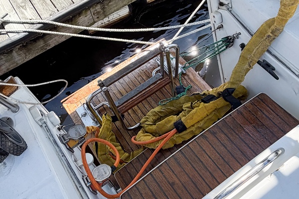 SOUND WAVES 42ft Beneteau Yacht For Sale