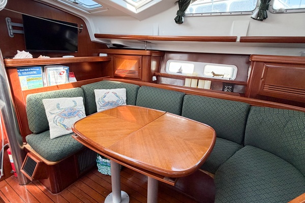 SOUND WAVES 42ft Beneteau Yacht For Sale