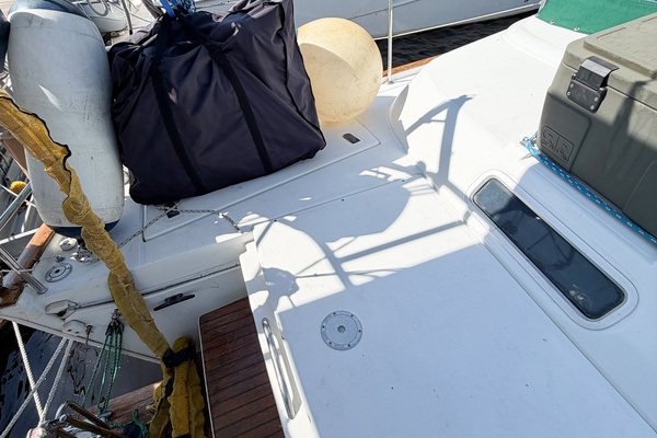 SOUND WAVES 42ft Beneteau Yacht For Sale