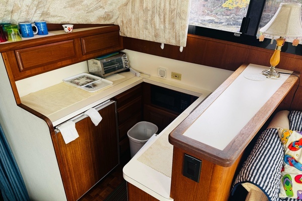Photo of the 1992 Viking 35 Convertible "Calm Down"