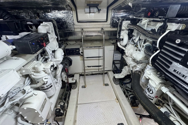 2003 Tiara Yachts 52