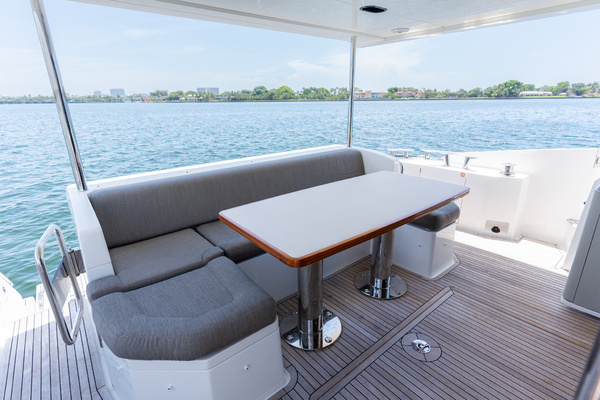 60ft Azimut Yacht For Sale
