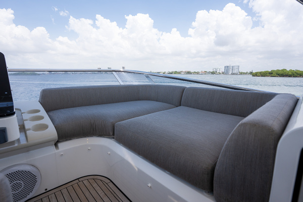 60ft Azimut Yacht For Sale