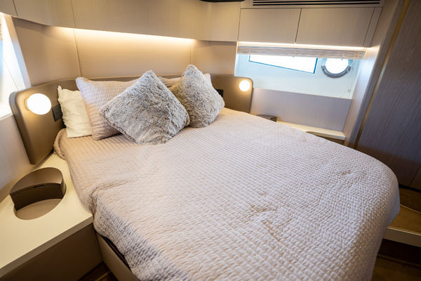 60ft Azimut Yacht For Sale