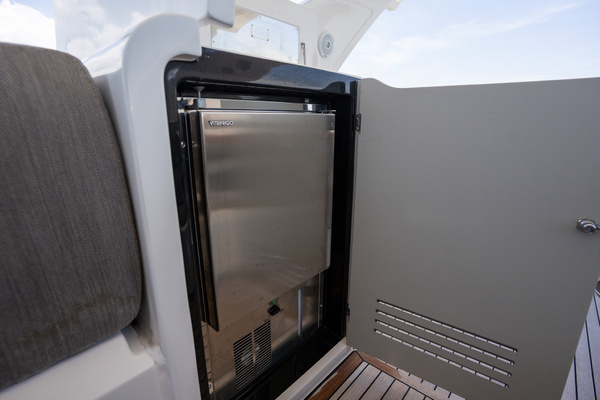 60ft Azimut Yacht For Sale