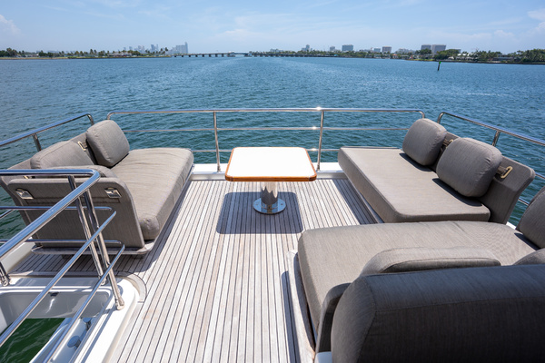 60ft Azimut Yacht For Sale