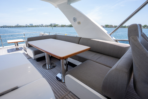 60ft Azimut Yacht For Sale
