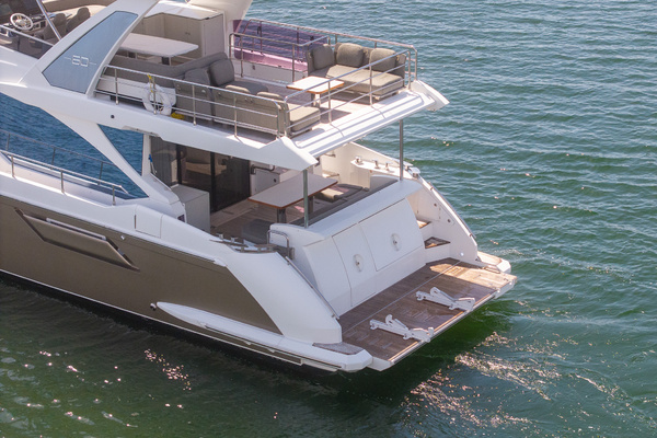 60ft Azimut Yacht For Sale