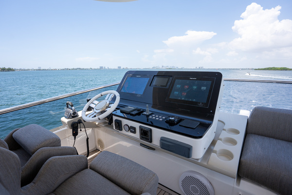60ft Azimut Yacht For Sale
