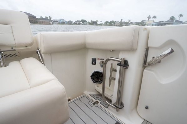 Boston Whaler 350 Realm Yacht For Sale