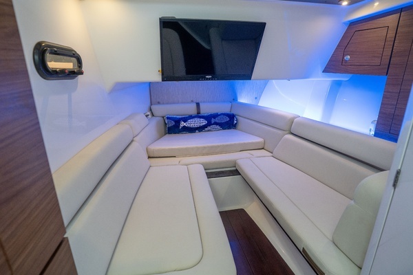 Boston Whaler 350 Realm Yacht For Sale