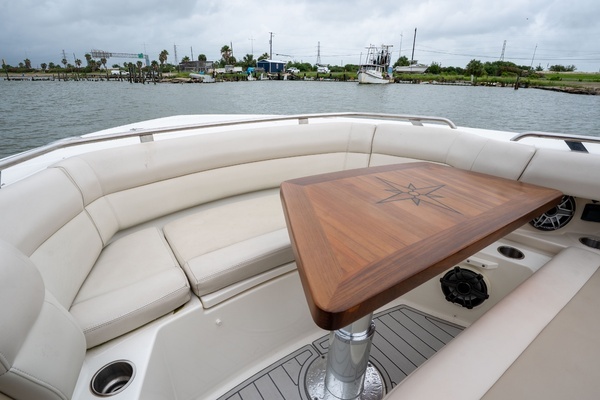 Boston Whaler 350 Realm Yacht For Sale