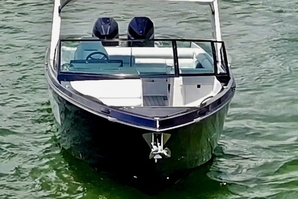 2022 Aviara 32