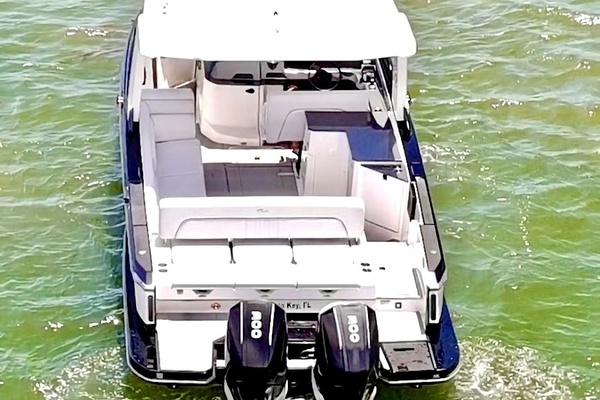 2022 Aviara 32