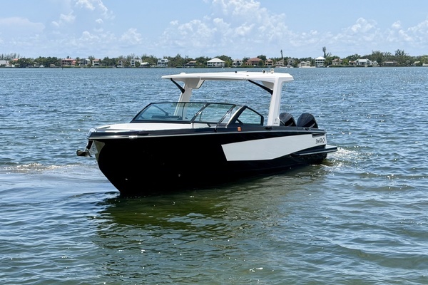 2022 Aviara 32