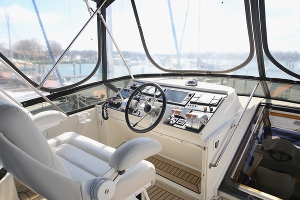 Navigator 50 Classic Yacht For Sale