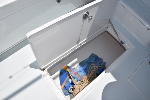 Bertram 31 Express Cruiser Yacht For Sale