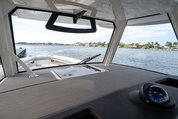 41ft Regulator Yacht For Sale