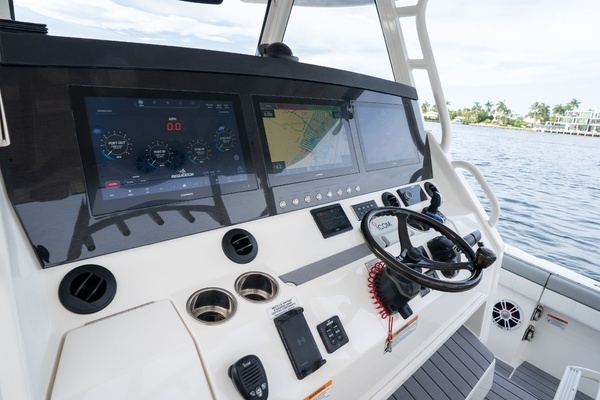 Regulator 41 Yacht For Sale