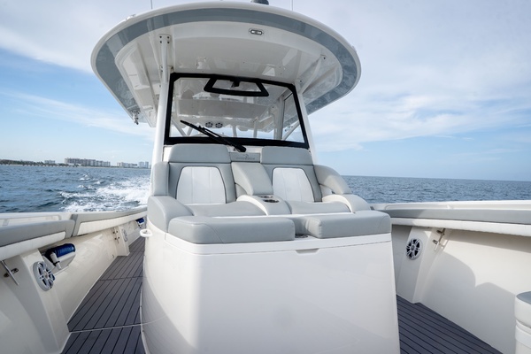 41ft Regulator Yacht For Sale