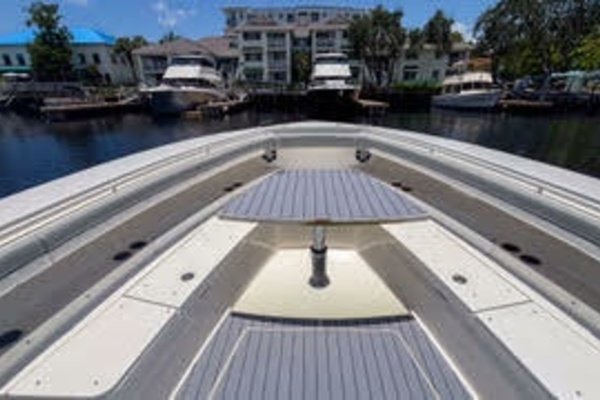 41ft Regulator Yacht For Sale