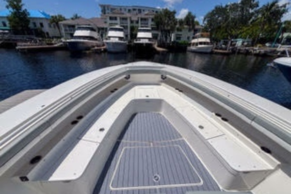 41ft Regulator Yacht For Sale