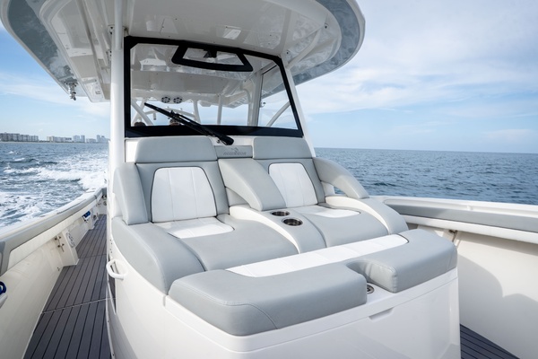 41ft Regulator Yacht For Sale